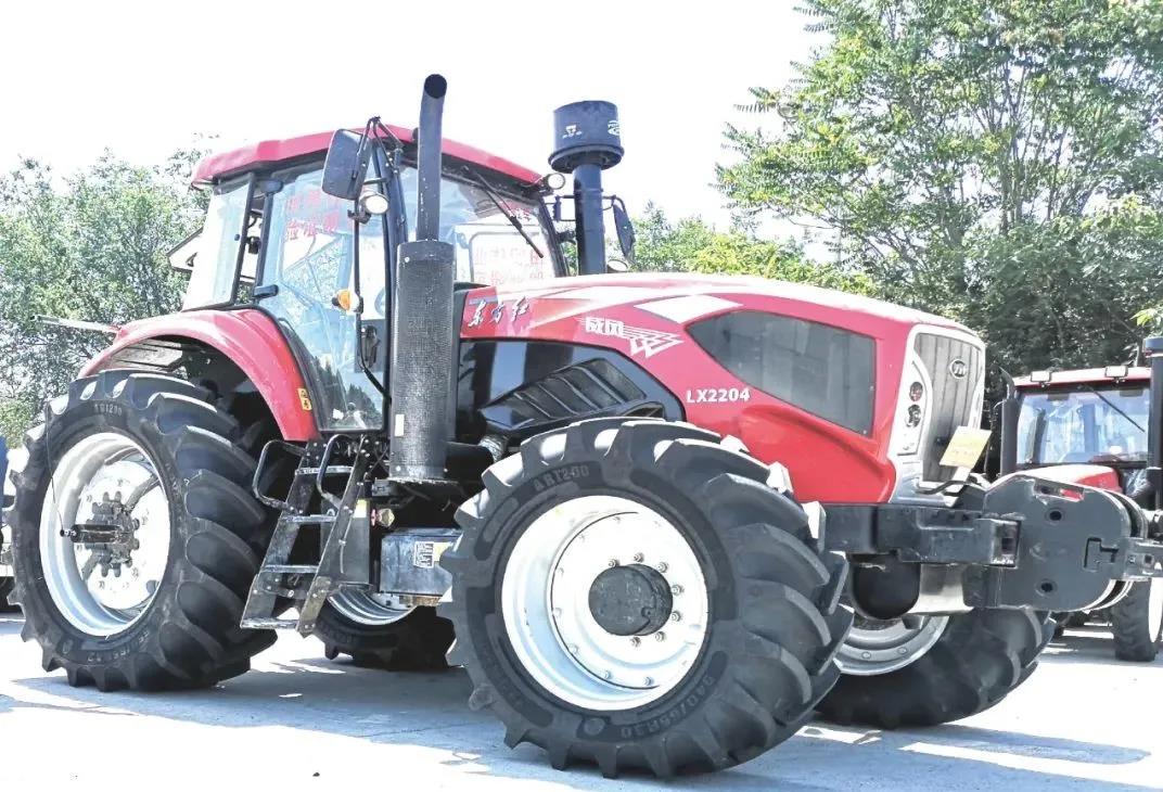 高效率農(nóng)業(yè)子午胎——AR1200展示 高效率農(nóng)業(yè)子午胎——AR1200展示