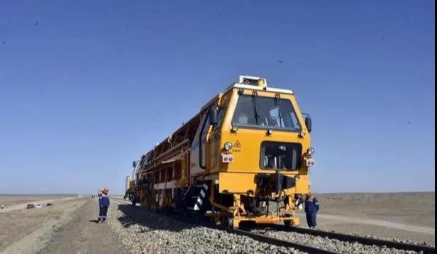 宗巴音方向鐵路將于明年7月全面投入運(yùn)營(yíng) 宗巴音方向鐵路將于明年7月全面投入運(yùn)營(yíng)