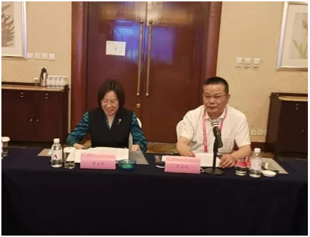   有企業(yè)代表指出，2018年3月份，在煤焦油價(jià)格3600元/噸時(shí)，炭黑售價(jià)8000元/噸左右，而現(xiàn)在煤焦油價(jià)格6000元/噸了，炭黑噸價(jià)卻沒有過萬元，這很不正常。